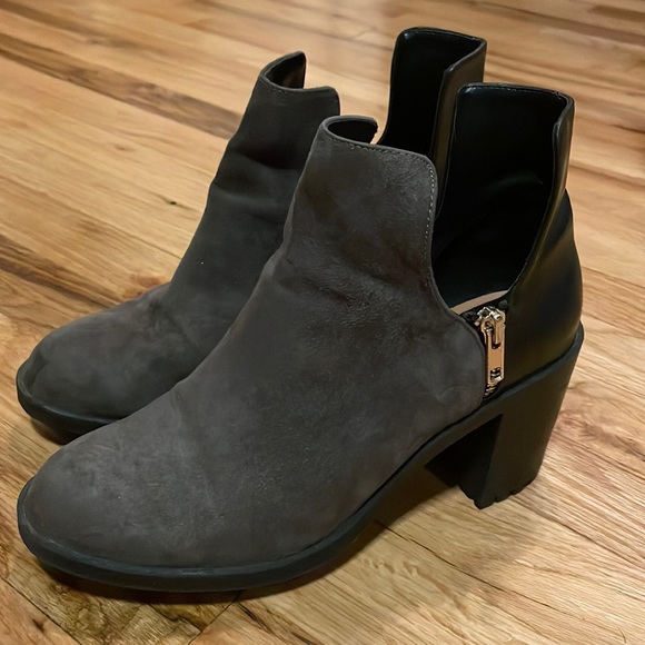 Gray and Black Ankle Heeled Boots - Picture 2 of 5
